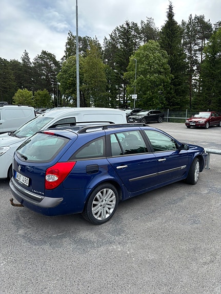 Renault Laguna 2 of 5