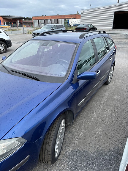 Renault Laguna 4 of 5