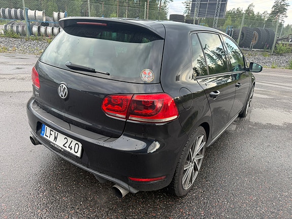 Volkswagen Golf VI 4 of 5