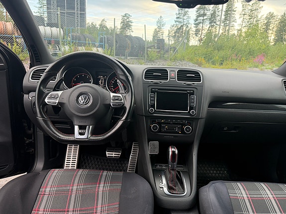 Volkswagen Golf VI 3 of 5