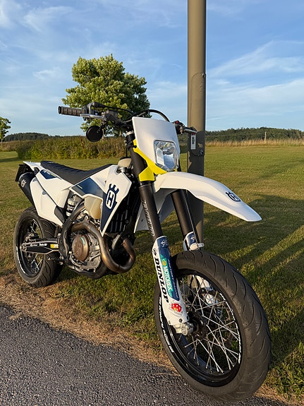 Husqvarna FE 450 3 of 6