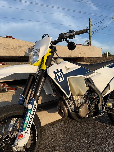 Husqvarna FE 450 4 of 6