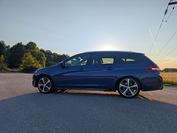 Peugeot 308 SW 4 of 4