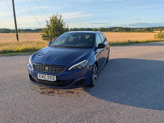 Peugeot 308 SW 3 of 4