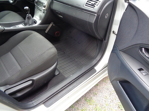 Toyota Avensis 28 of 30