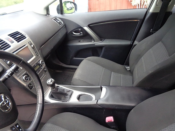 Toyota Avensis 14 of 30