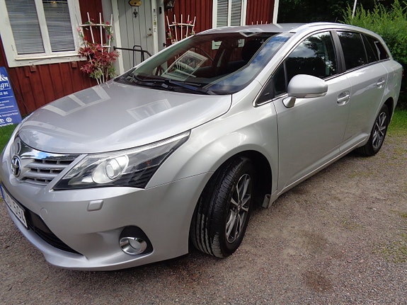 Toyota Avensis 13 of 30