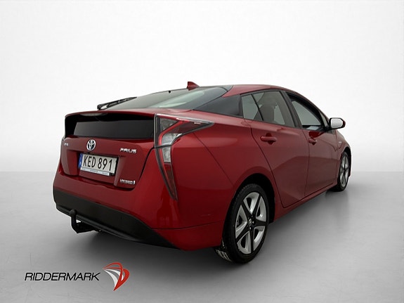 Toyota Prius 8 of 30