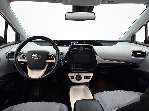 Toyota Prius 28 of 30
