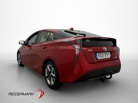 Toyota Prius 5 of 30