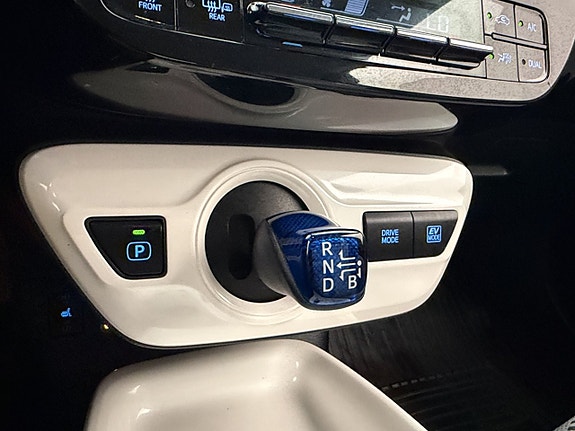 Toyota Prius 23 of 30