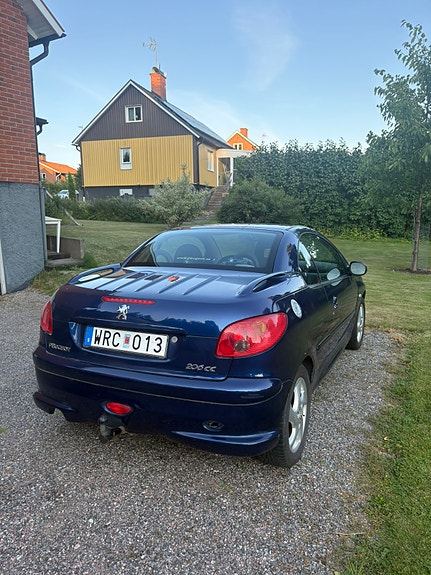 Peugeot 206 CC 2 of 5