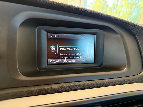 Volvo V40 16 of 16