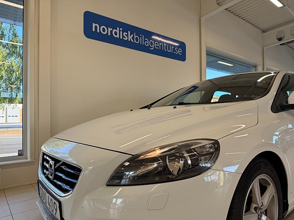 Volvo V40 5 of 5