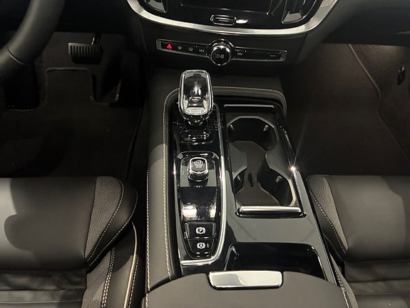 Volvo V60 13 of 16