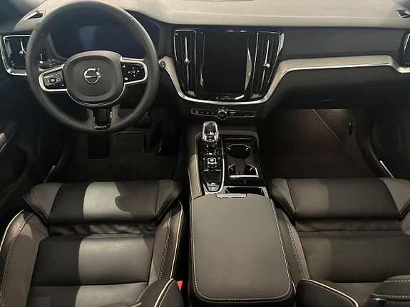 Volvo V60 6 of 16