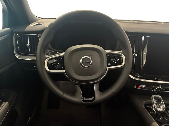 Volvo V60 11 of 16