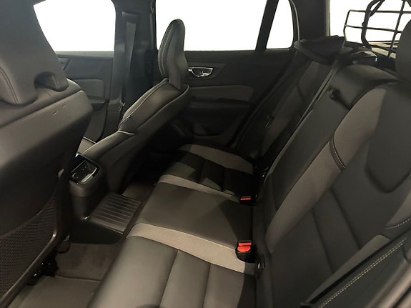 Volvo V60 7 of 16