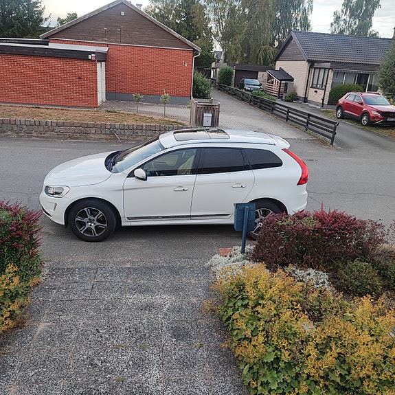Volvo XC60 3 of 5