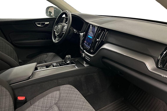 Volvo XC60 12 of 30
