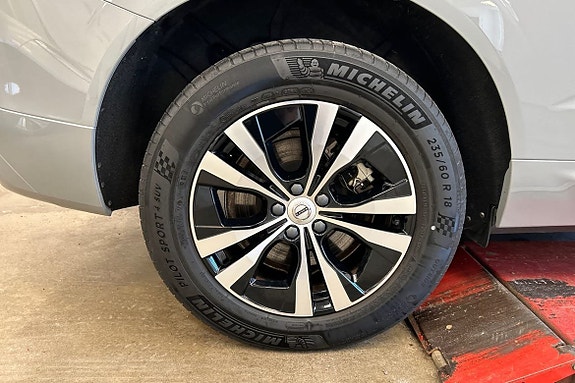 Volvo XC60 18 of 30