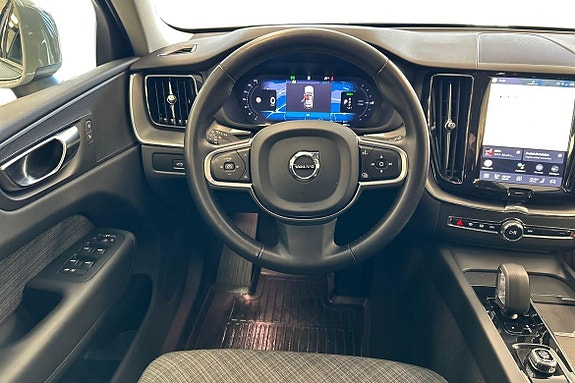Volvo XC60 25 of 30
