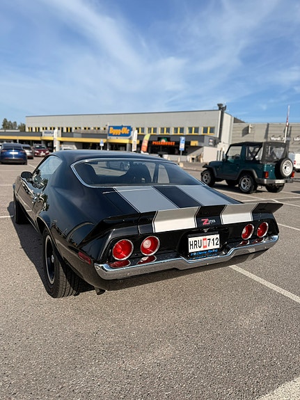 Chevrolet Camaro 9 of 30