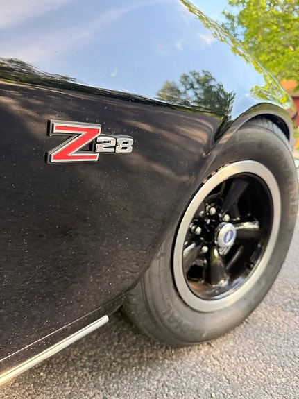 Chevrolet Camaro 14 of 30