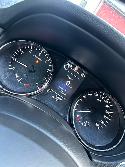 Nissan Qashqai 2 of 5