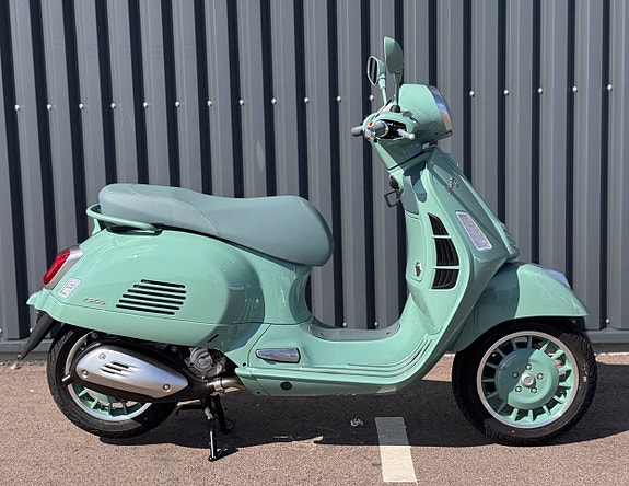 Vespa GTS 310 80th