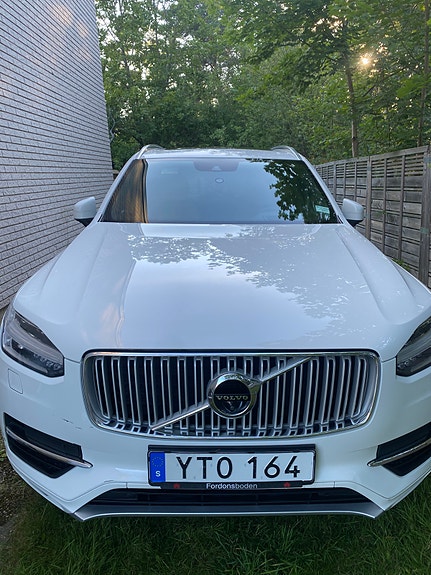 Volvo XC90 3 of 5