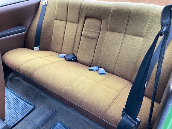 Volvo 242 14 of 30