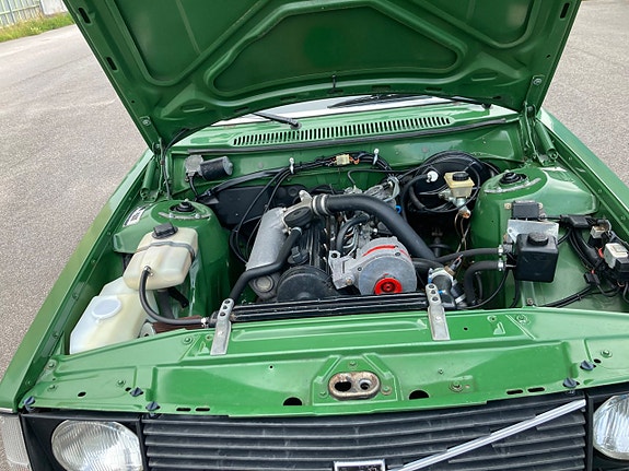 Volvo 242 20 of 30