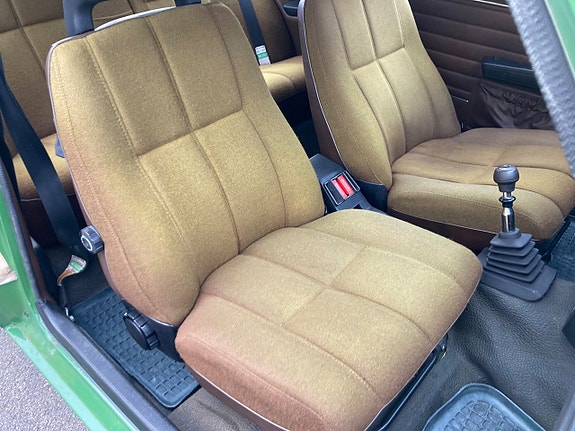 Volvo 242 13 of 30