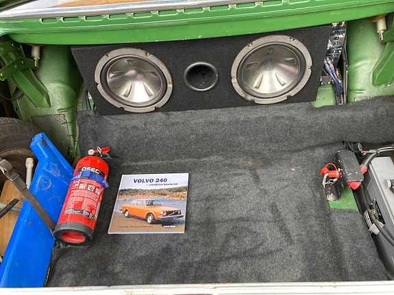 Volvo 242 9 of 30
