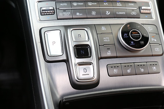 Hyundai Santa Fe 20 of 30