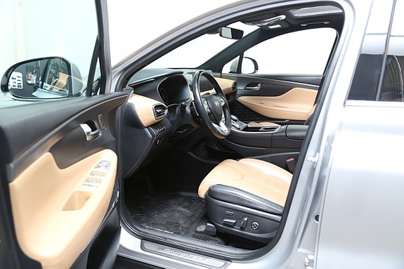 Hyundai Santa Fe 9 of 30