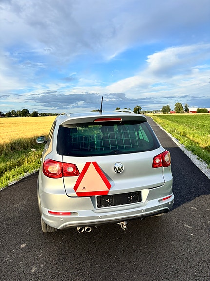 Volkswagen Tiguan 4 of 20