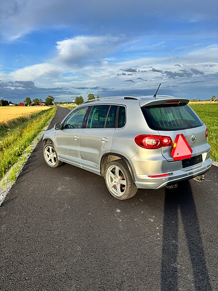 Volkswagen Tiguan 3 of 20
