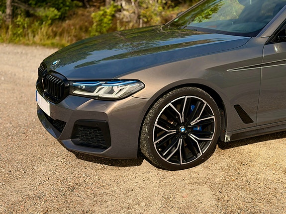 BMW 540d 2 of 5