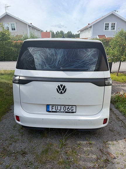 Volkswagen ID. Buzz 4 of 6