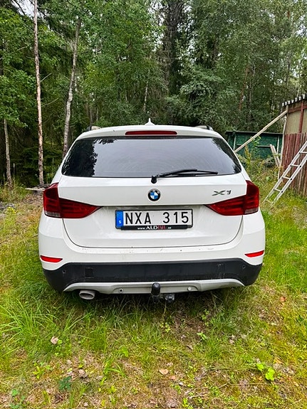 BMW X1 2 of 5