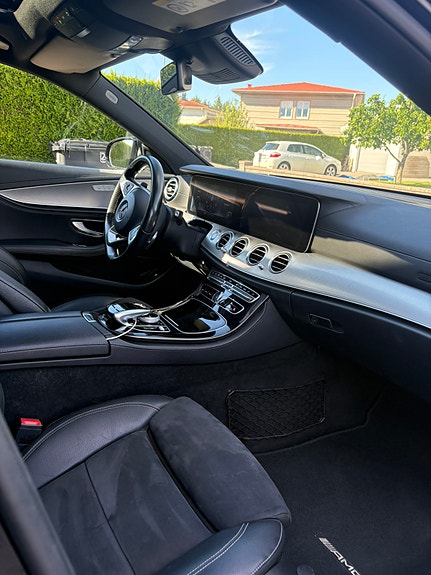 Mercedes-Benz E220 5 of 5