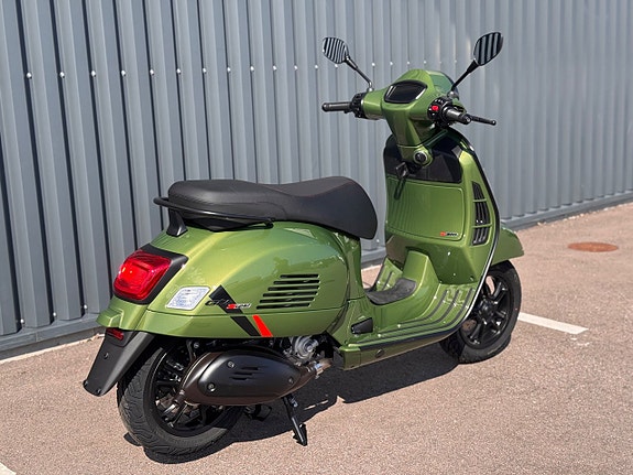 Vespa GTS SuperSport 310 3 of 4