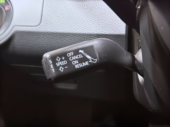 Volkswagen Passat Alltrack 25 of 29