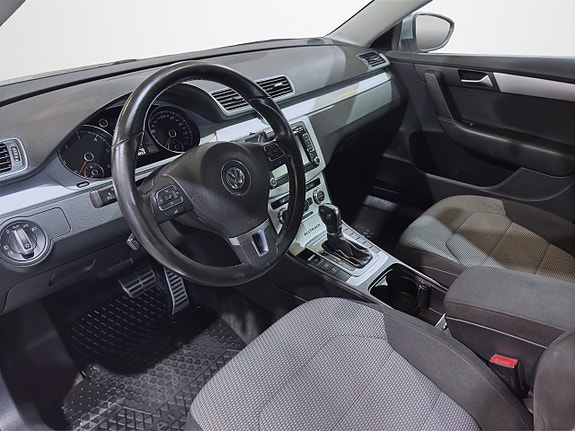 Volkswagen Passat Alltrack 9 of 29