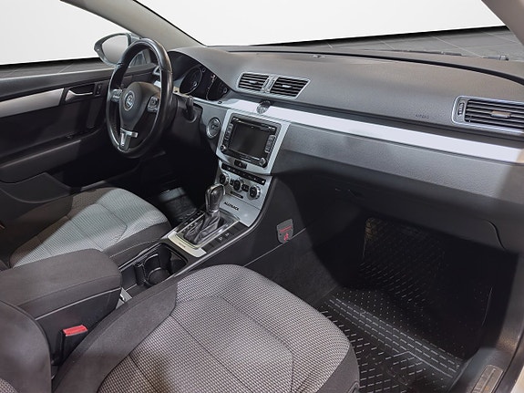 Volkswagen Passat Alltrack 21 of 29