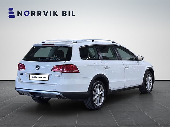 Volkswagen Passat Alltrack 8 of 29