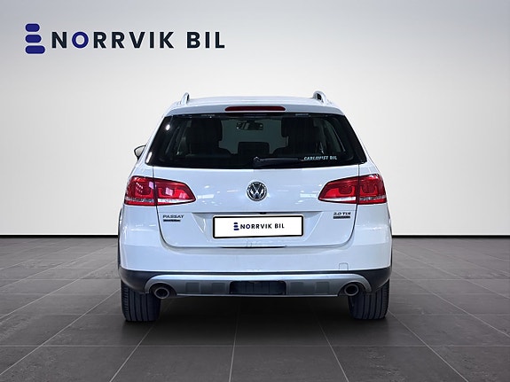 Volkswagen Passat Alltrack 6 of 29
