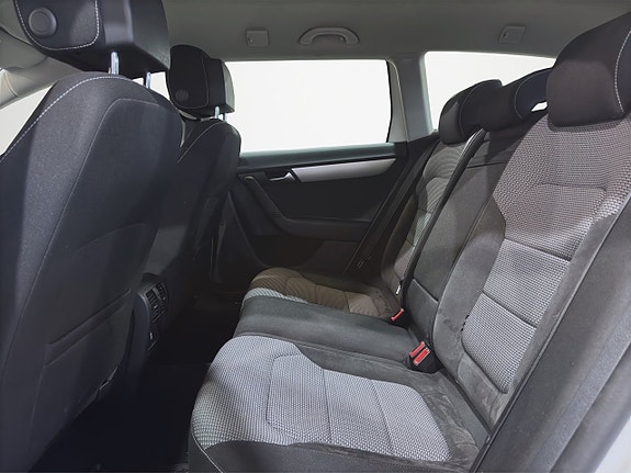 Volkswagen Passat Alltrack 10 of 29